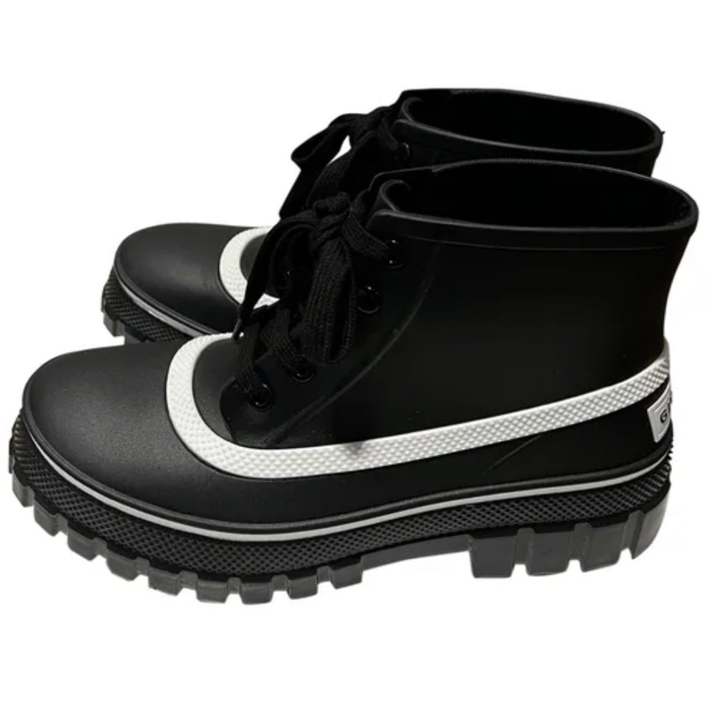 Givenchy 'Glaston' ankle rain boot size 39